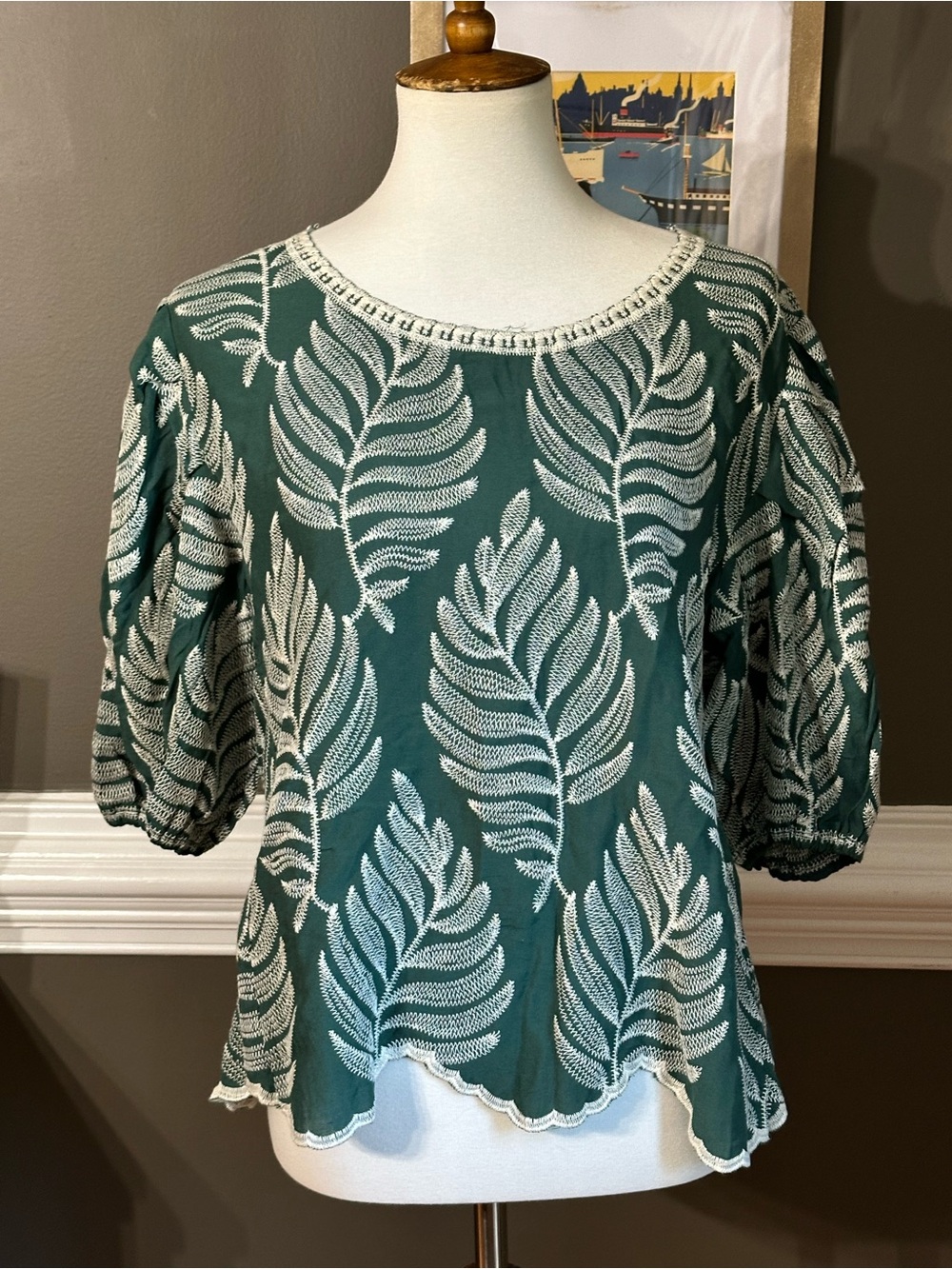 Brand New with tags! Solitaire Green Puff-Sleeve Embroidered Leaf Top